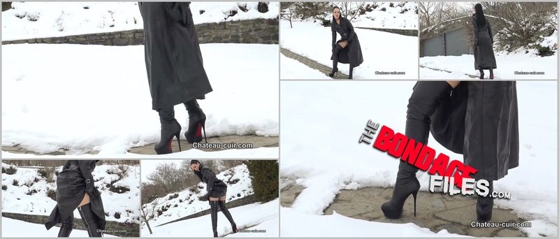 Leather tease in the snow [2020, Chateau-Cuir, Femdom, Femdom POV, Toys, SiteRip, 720p]
