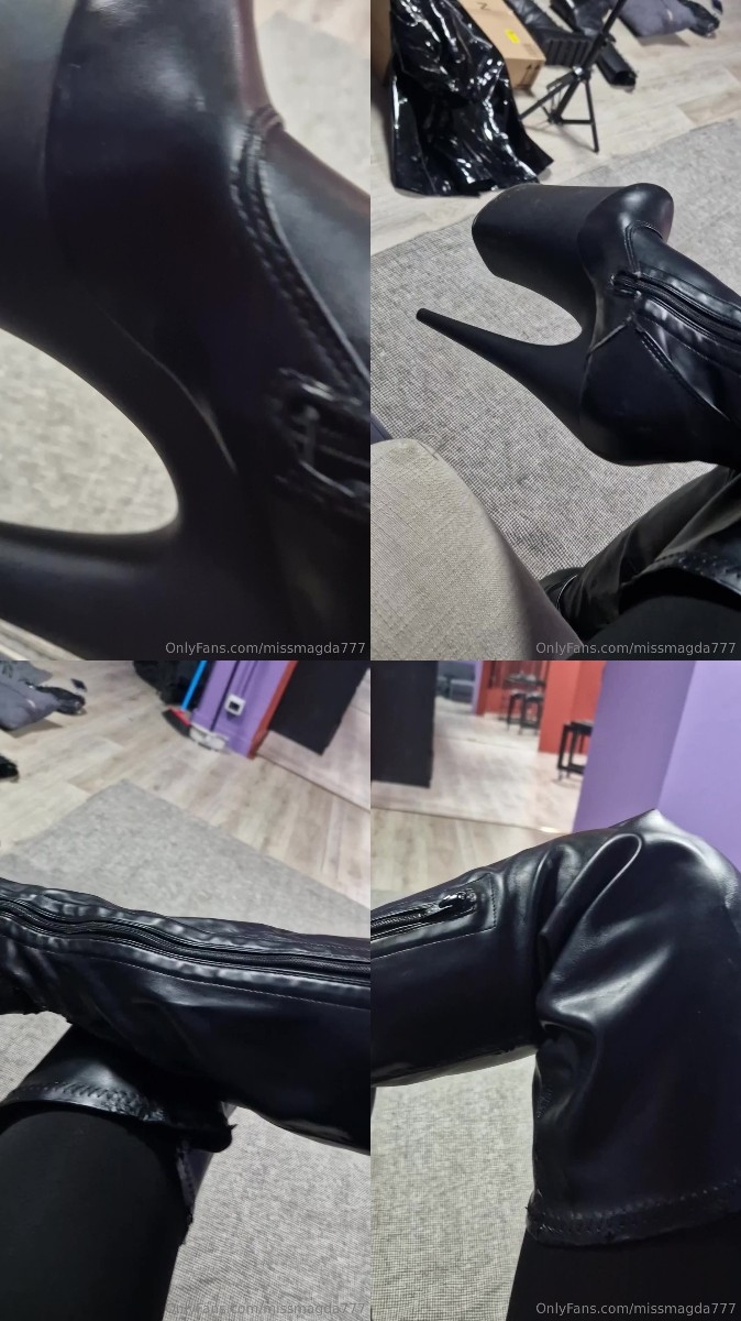 missmagda777-Lunica cosa che puoi fare  pulirli da sotto fino a sopra finch la tua lingua non chi...