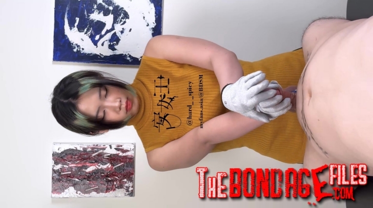 Mistress Ann - Glans Scrubbing With Rough Gloves