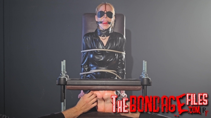 RFStudioProduction – Frida – A Tickle Toy-mmf, TicklingFeet