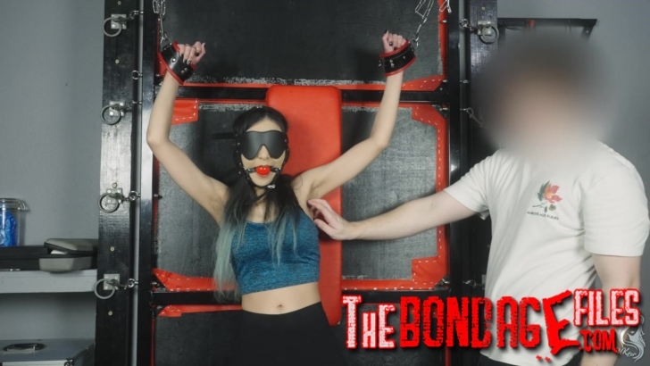 Standing Tickle Punishment – Jezebel Lee in the Dungeon- mf, TickleTummy, TicklingUpperBod