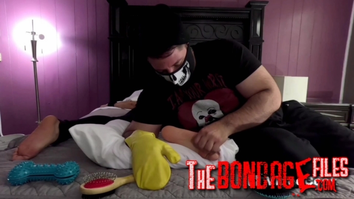 TicklePassion – New tickle model nurse jen- mf, TicklingFeet