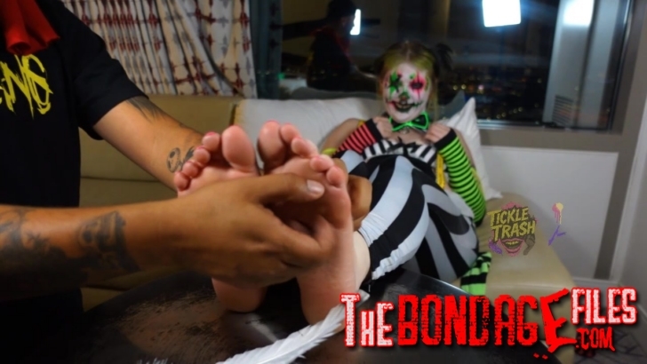 TickleTrash – Terrabyte The Clown's Tickle Extravaganza (Vegas Special)- mf, TicklingFeet